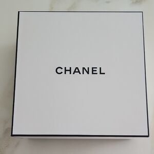 CHANEL Large Gift Box..Perfect For All Your Gift Giving Needs!